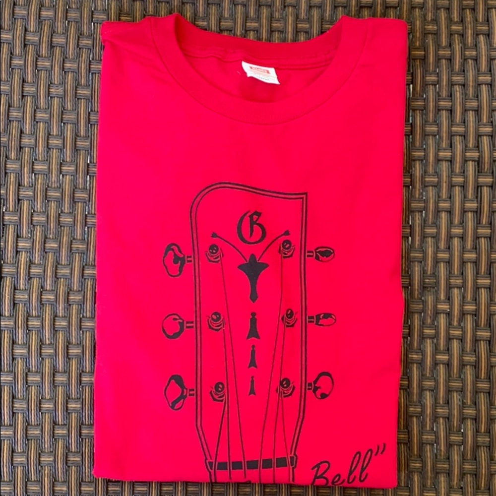 🎸 Guitar T-Shirt:  “Rings like a Bell” ❤️🖤